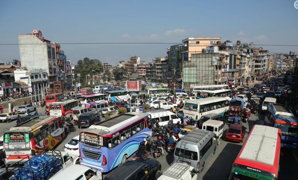 कार्यालय समयमा काठमाडौंका सडकमा अत्यासलाग्दो जाम