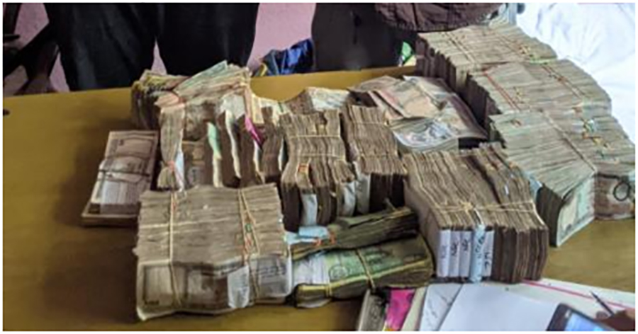 काठमाडौंको इन्द्रचोकबाट स्रोत नखुलेको ३९ लाखसहित एक जना पक्राउ