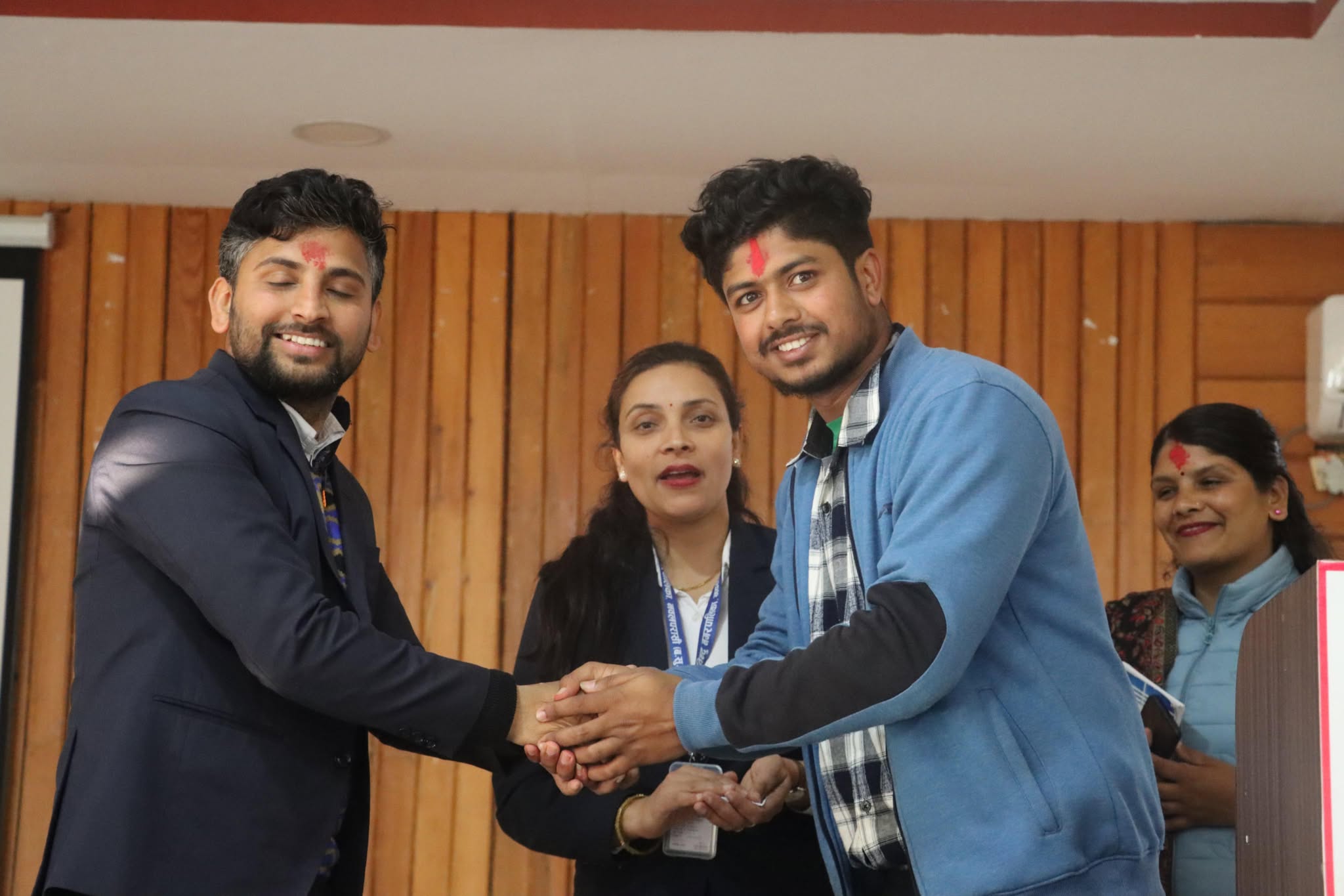 पूर्वी नवलपरासीको मध्यविन्दु नगरपालिकाको नगर युवा संजालको अध्यक्षमा  प्रकाश रेग्मी चयन