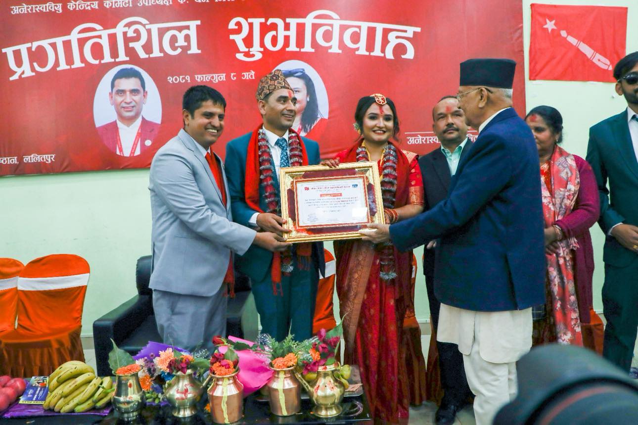 विद्यार्थी हकहितको लागी आवाज उठाउँदै आएका गिरीको उद्धार मन , वैवाहिक जीवनबाट बचत रकम  आफैँ पढेको विद्यालयमा अक्षयकोष स्थापना