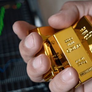 नेपाली बजारमा सुन २७ सयले बढ्यो, चाँदी पनि महँगियो