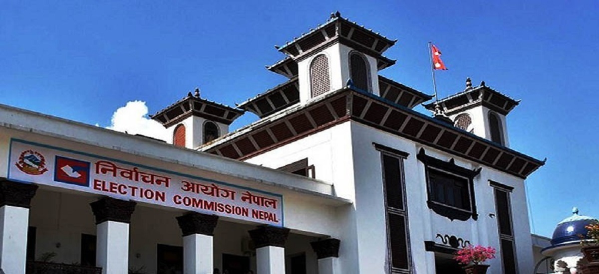 दल त्यागे सांसद पदसमेत जाने