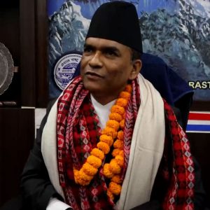 गभर्नर विश्वनाथ पौडेलको सम्पत्ति : ४५ तोला सुन र १५ लाख कित्ता सेयर