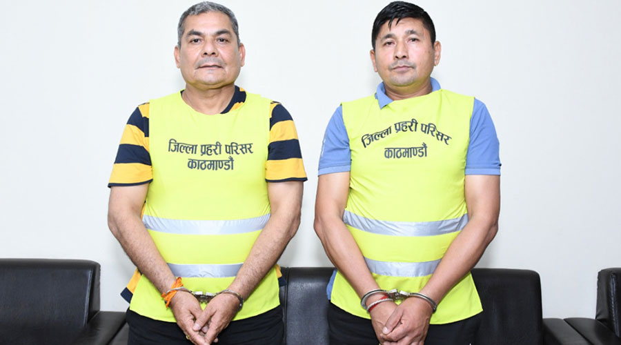 दुर्गा प्रसाईंका बडिगार्ड रिहा