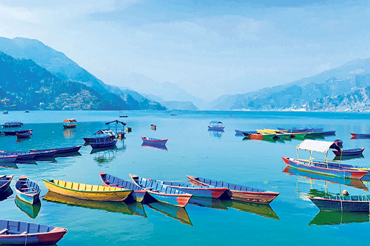 हावाहुरीसहितको पानीले फेवातालमा फसेका ८ जनाको उद्धार