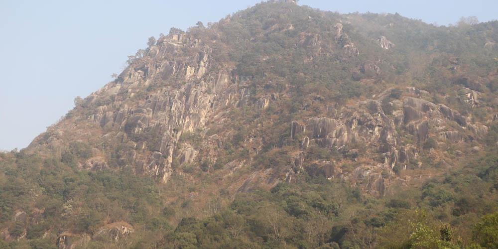 ऐतिहासिकस्थल ‘गोल्मे राजा, गोल्मे रानी’ पर्यटकको पर्खाइमा