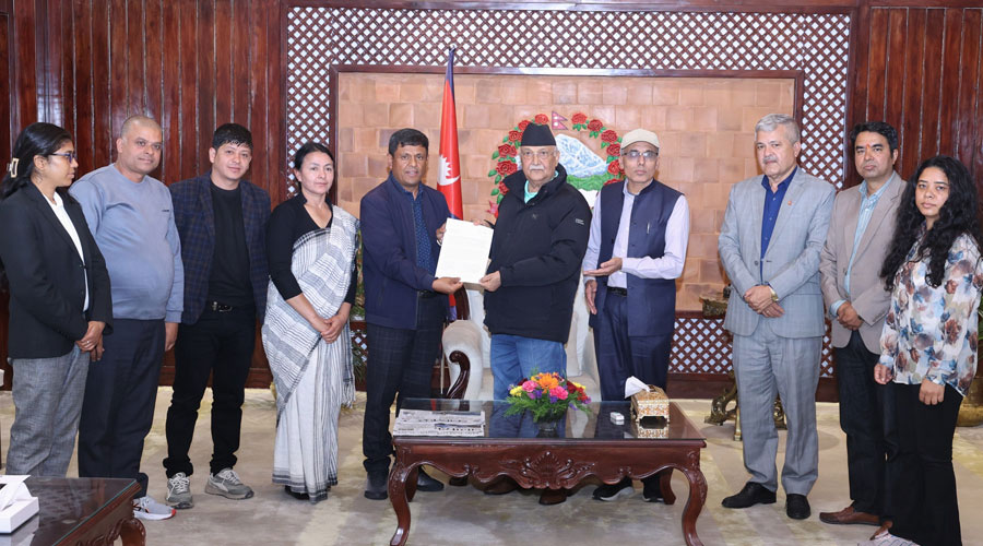 द्वन्द्वपीडितले प्रधानमन्त्रीलाई भने: नागरिक आयोग बनाउन बाध्य नपार्नुस्