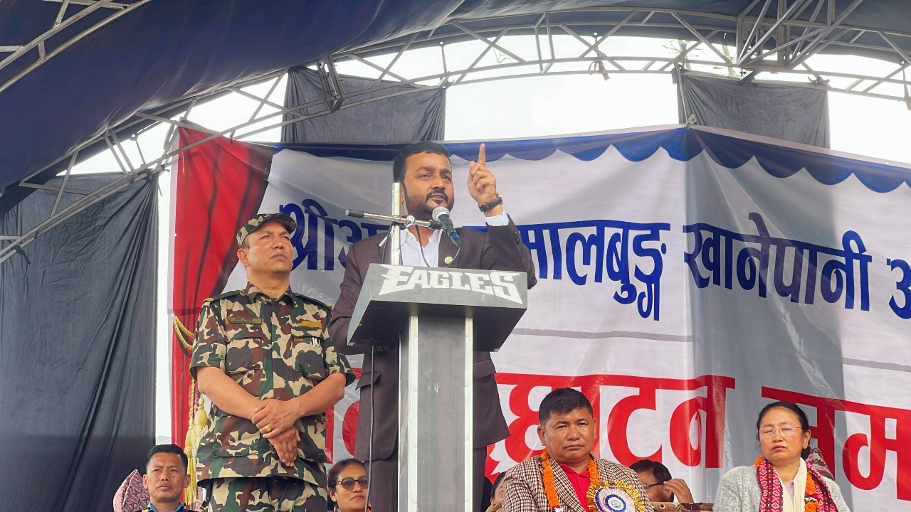 अब खानेपानी समस्याले बस्ती सार्नुपर्दैन: मन्त्री यादव