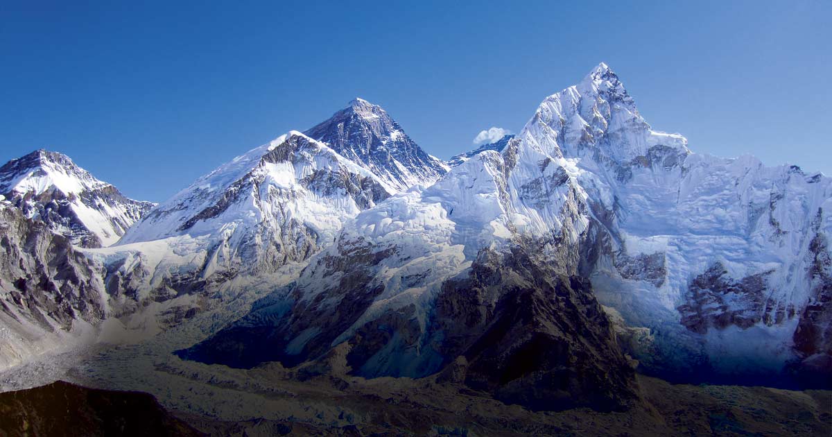 एकैदिन एकसय ३५ आरोही सगरमाथा शिखरमा