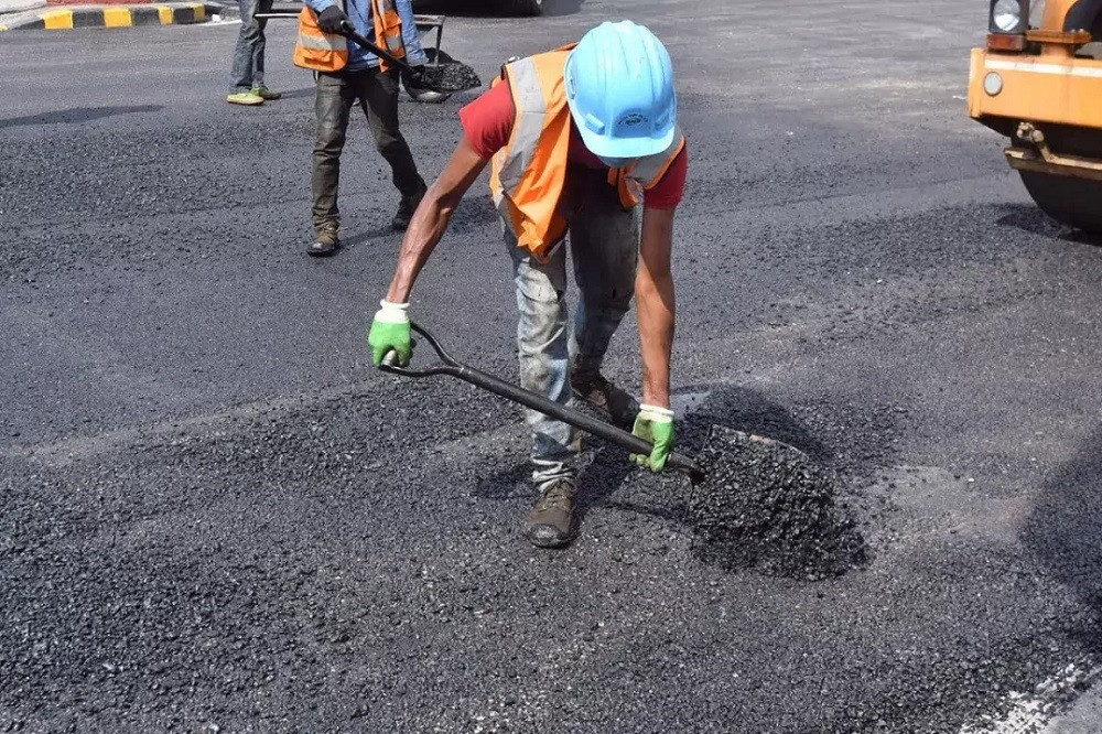 गाउँगाउँमा सडक कालोपत्र भएपछि स्थानीय खुसी