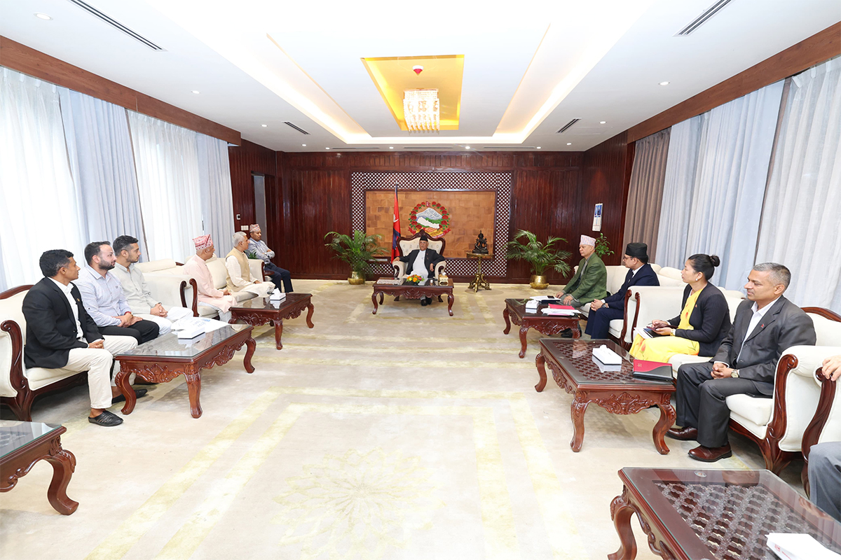 एघारौं विश्व योग दिवसको तयारीबारे प्रधानमन्त्रीसँग छलफल