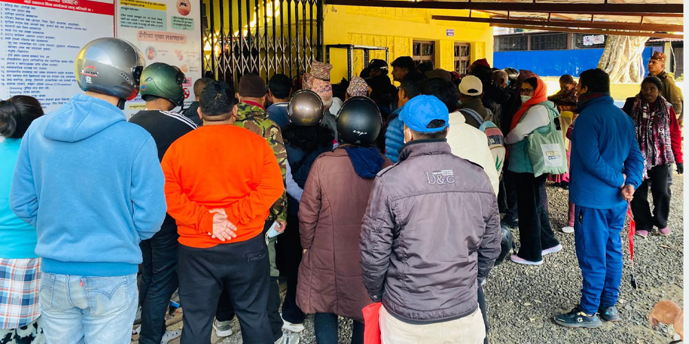 पोखराको सहरी स्वास्थ्य प्रवर्द्धन केन्द्रमा सेवाग्राहीको चाप