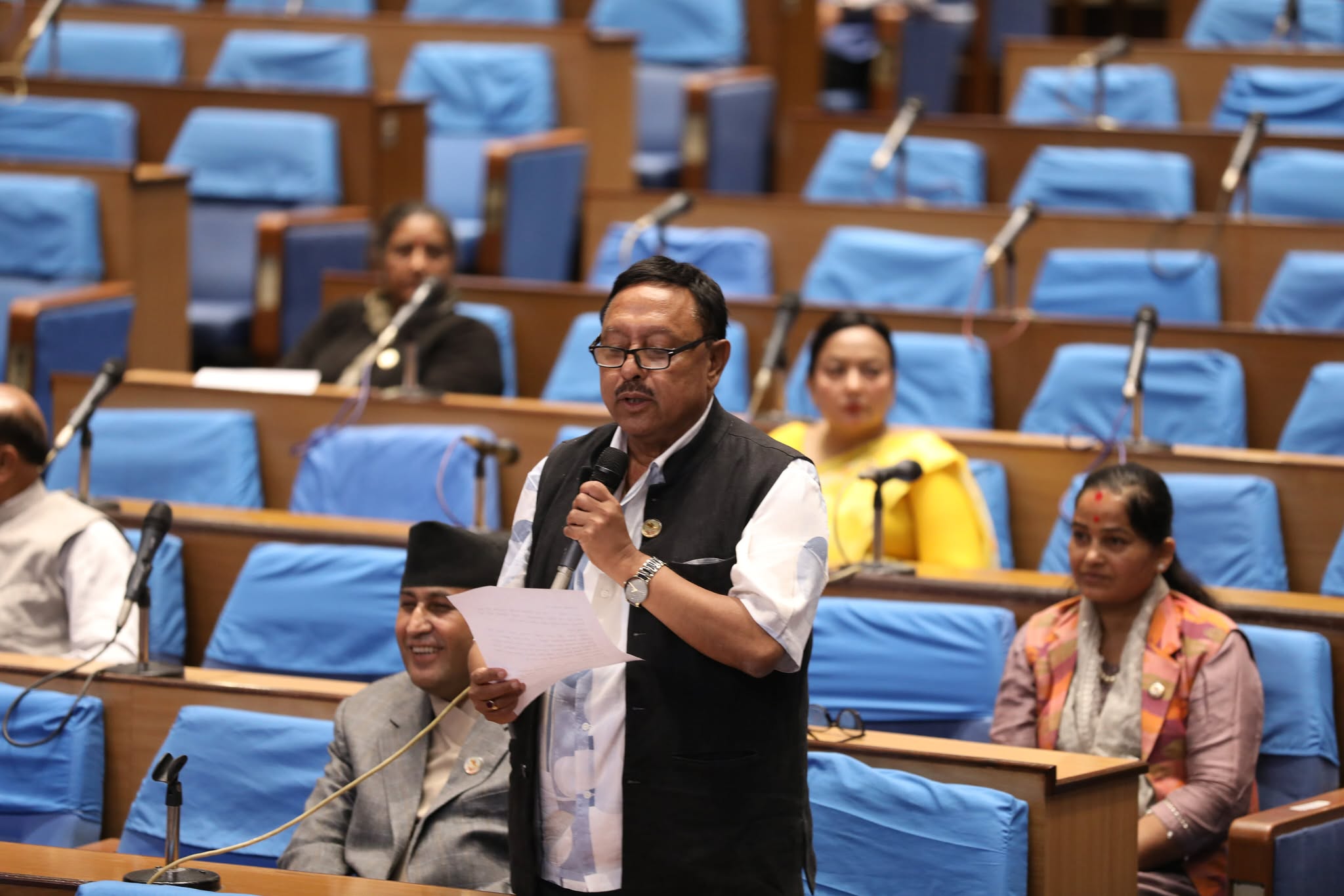 कांग्रेस सांसदले राप्रपा र रास्वपालाई भने: बैठक बहिष्कार गर्नुभन्दा बाहिरै आन्दोलन गर्नुहोस्