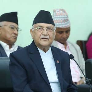 सिद्धान्त छोडेर भाग्ने र विरोधीसँग घाँटी जोडेर दुुनो सोझ्याउने काम पुुष्पलालले कहिल्यै गर्नुभएनः प्रधानमन्त्री