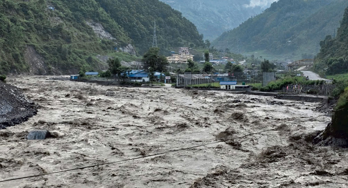 लेन्देखोलामा फेरि आयो भीषण बाढी, सुरक्षित रहन अपिल
