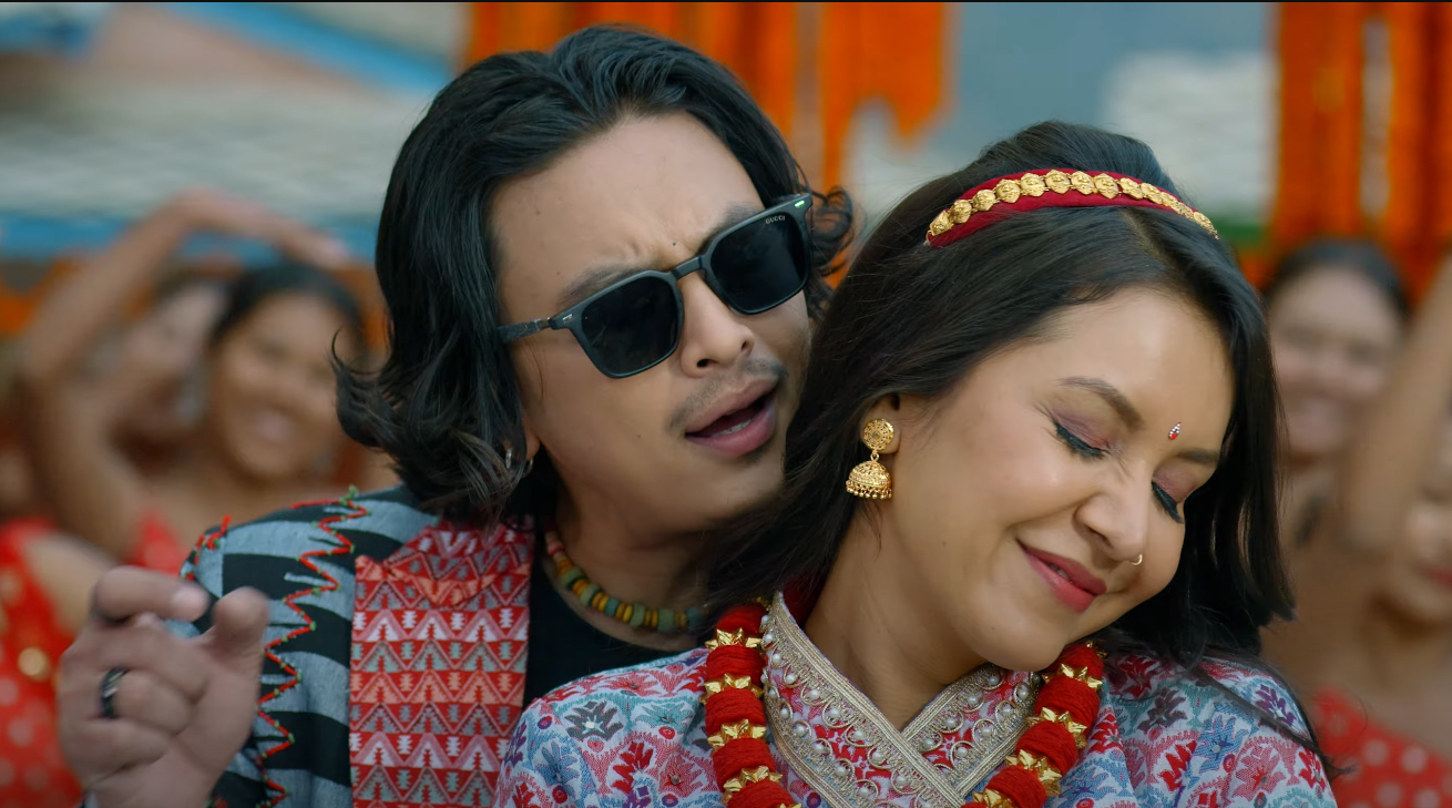 मोहरको झुम झुम झुम्किका