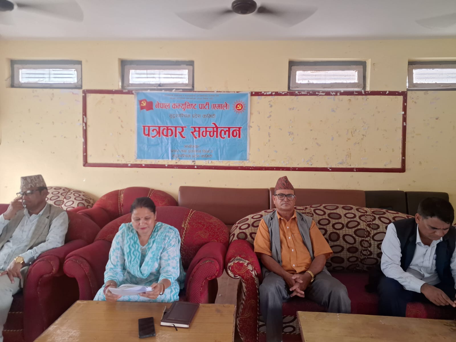 नेकपा एमाले सुदूरपश्चिम कमिटीको पूर्ण बैठकबाट समसामयिक १३ प्रस्ताव पारित