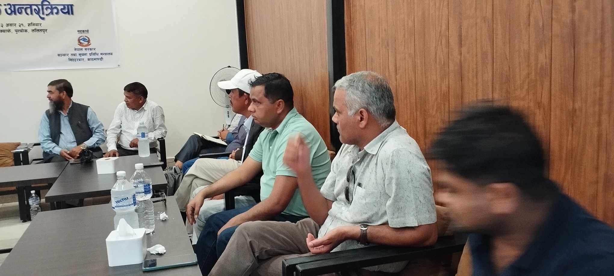 सडक क्षमताभन्दा बढी तौलका भारतीय मालबाहक सवारी निर्वाध चल्दा राज्य बेखबर