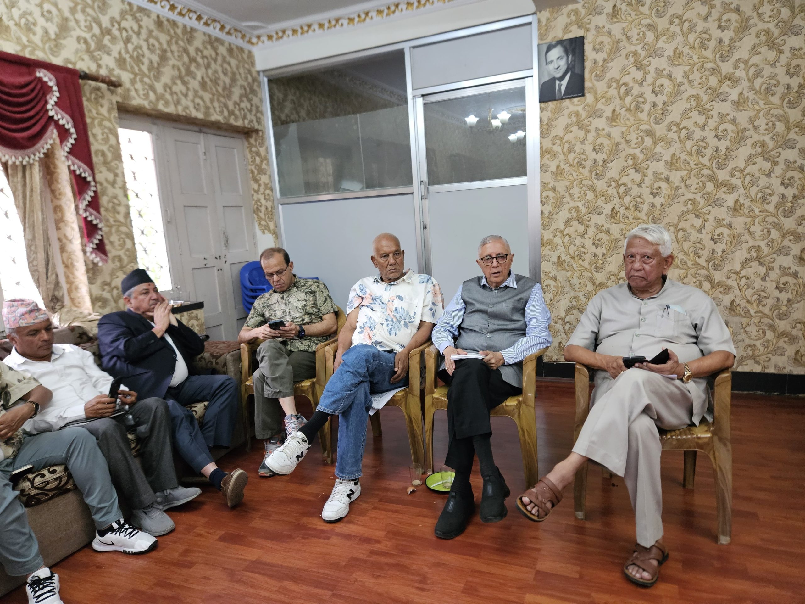 कांग्रेसको कारवाही डा.कोइराला समूहले नमान्ने, प्रतिवाद गर्ने