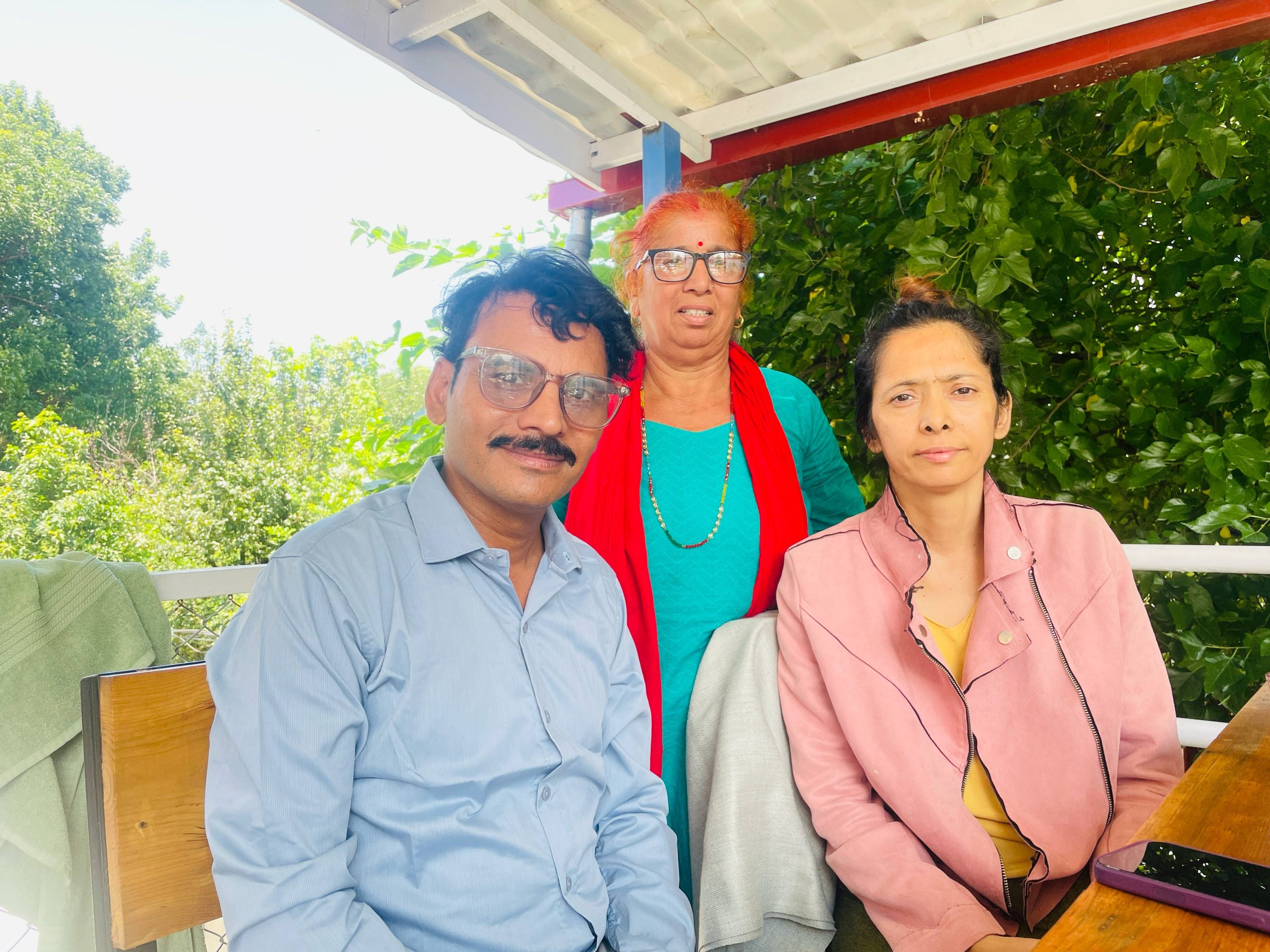 सीतालाई केदारको आर्थिक सहयोग