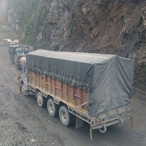 डेढ घण्टा अबरुद्ध भएको नारायणगढ–मुग्लिन सडकखण्ड पुनः सञ्चालनमा
