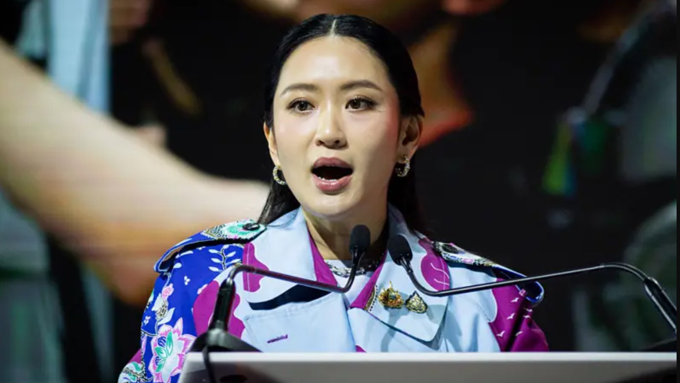 गोप्य फोनवार्ता प्रकरणपछि थाई प्रधानमन्त्री पाटोङटार्न पदमुक्त