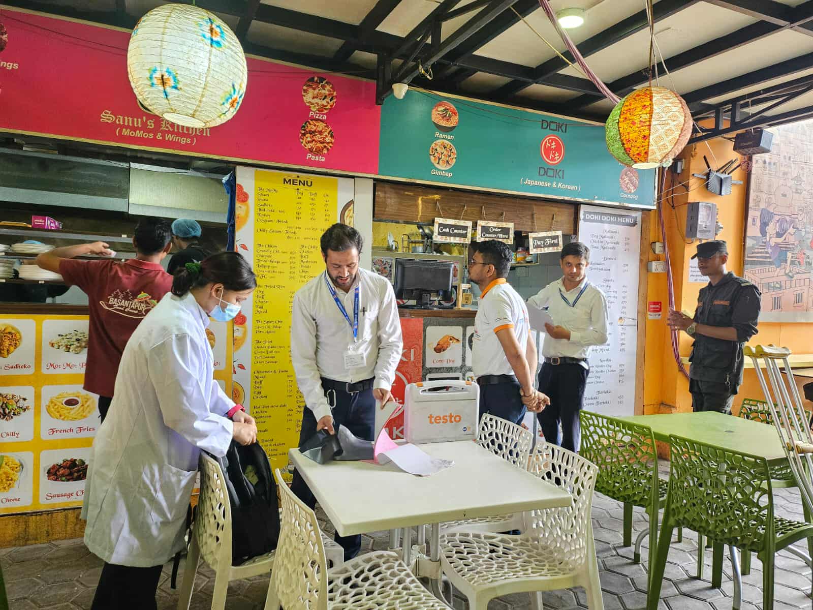 बसन्तपुर–इन्द्रचोकमा खाद्य अनुगमन, मापदण्डविपरीतको ३१ लिटर तेल नष्ट