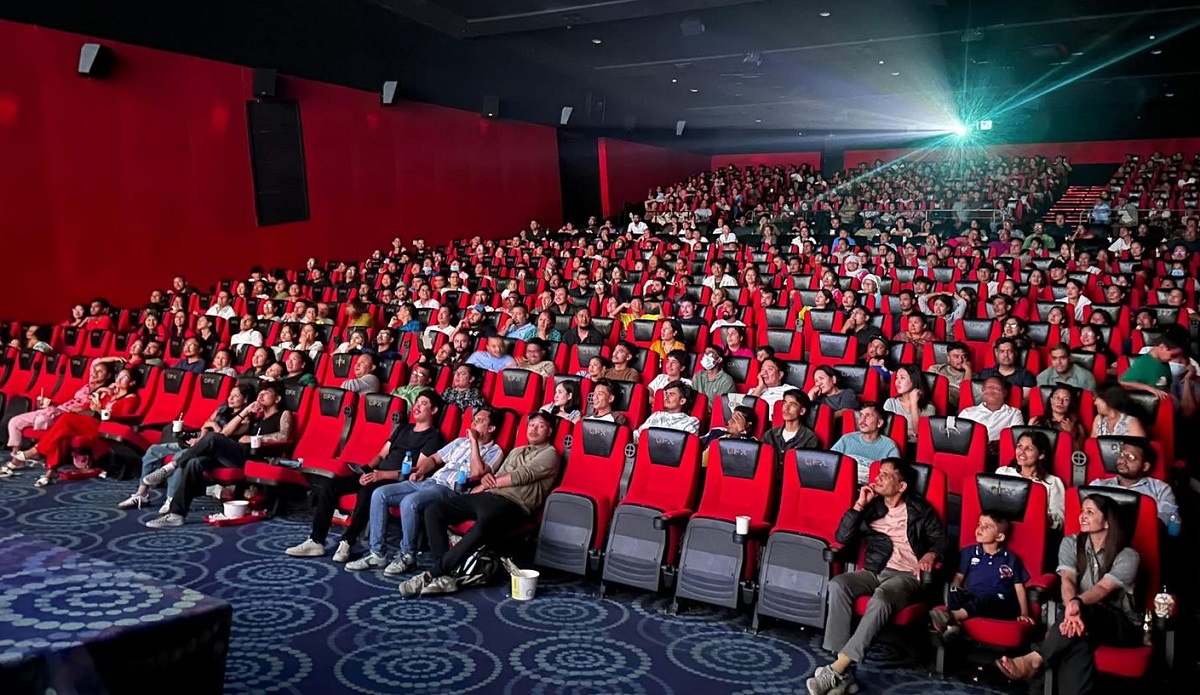 कार्तिकमा सात फिल्मको प्रतिस्पर्धा, दर्शकको साथ कसलाई ?