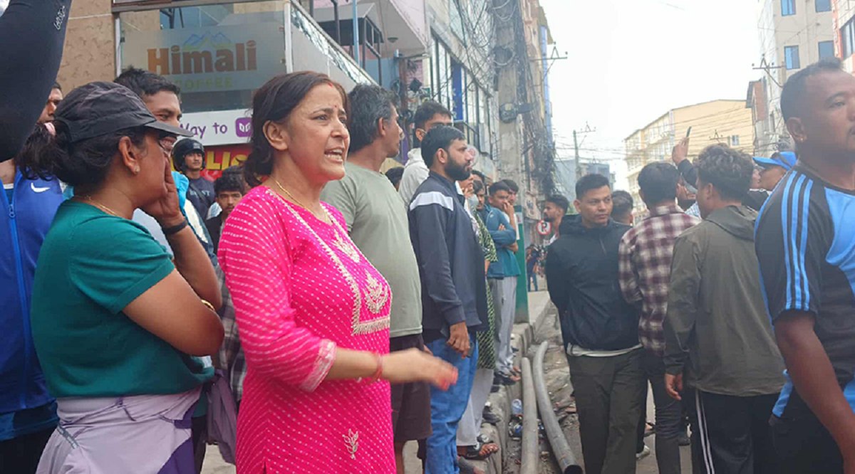 संसद् अगाडि जेनजीको निरन्तर प्रदर्शन, अभिभावक पनि सडकमा