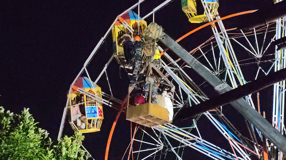 जनकपुर मेलामा झुला भाँचिँदा ५६ जना फँसे, पाँच घण्टापछि सुरक्षित उद्धार