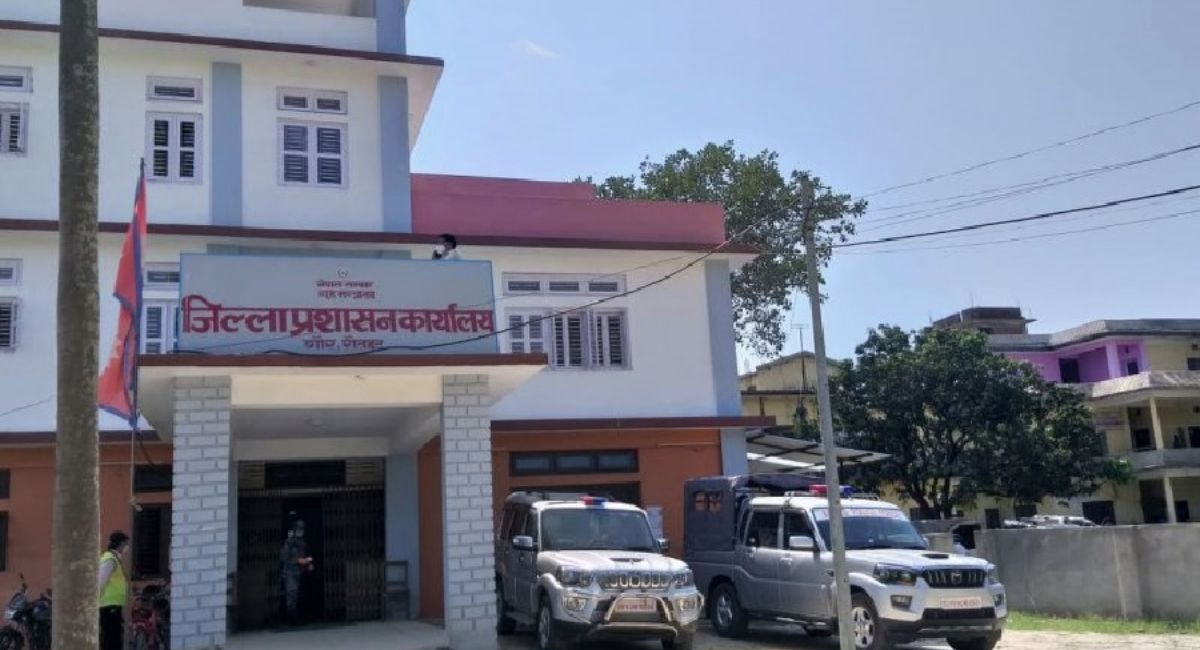 रौतहटमा शनिबार बिहानसम्म निषेधाज्ञा र कर्फ्यु लागू हुने