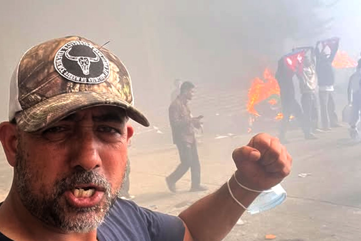 जलिरहेको संसद् अघि अमनको अभद्र स्वरुप