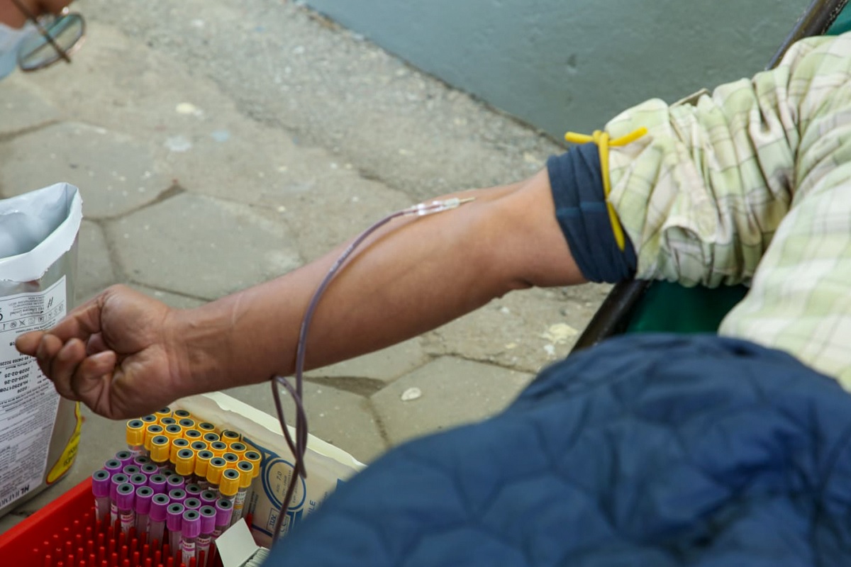 एमालेको राष्ट्रिय महाधिवेशनको पूर्वसन्ध्यामा वृहत रक्तदान(तस्विरहरु)