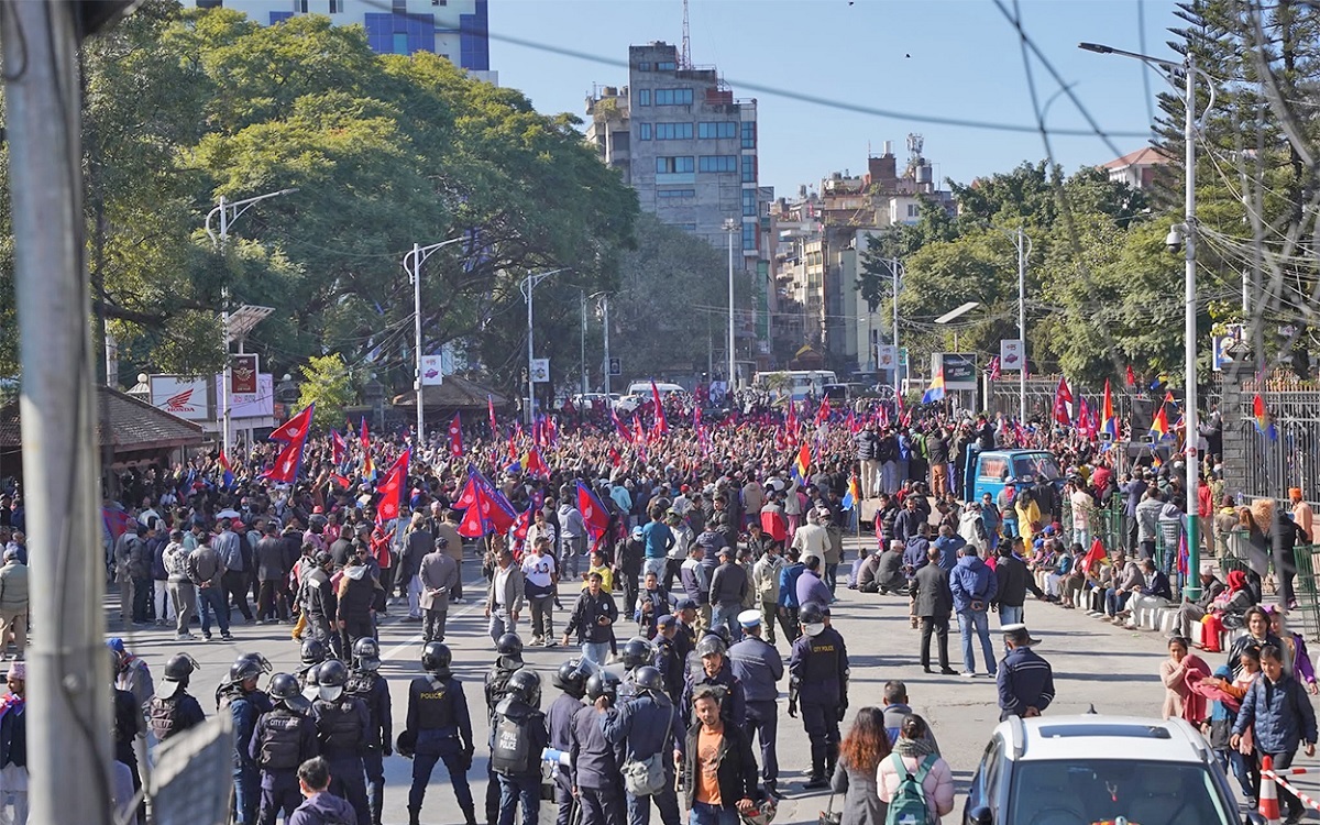राजा दल जेनजीबीच नयाँ समझदारीको माग गर्दै राप्रपाको काठमाडौं प्रदर्शन