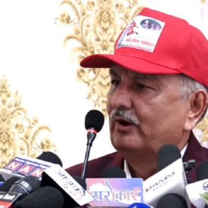 ‘एकै व्यक्तिले दुई पटकभन्दा बढी पद नपाउने व्यवस्था विधानमै गर्नुपर्छ’ : एमाले उपाध्यक्ष सुरेन्द्र पाण्डे