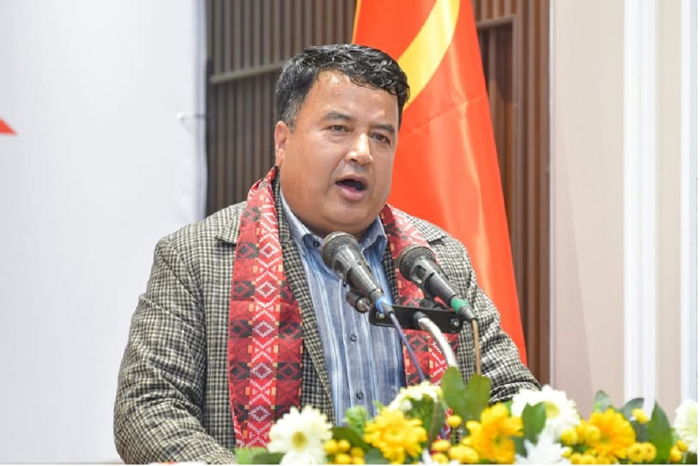 म भक्तपुरमा संकटको सारथी हुँ: महेश बस्नेत